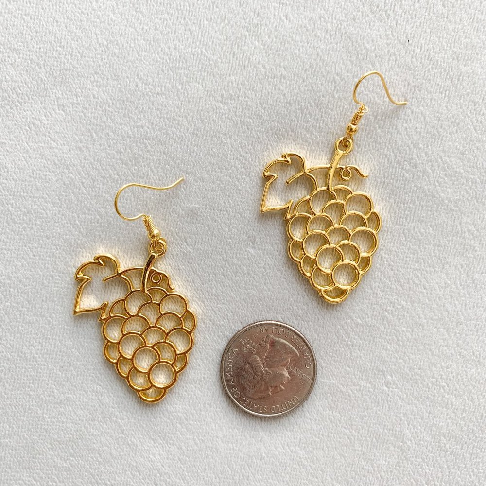 Grape Summer Fruit Dangle Earrings - Picture 2 of 2